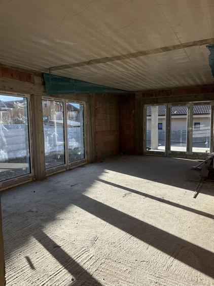 Casă cu 4 camere cu Teren 535 Mp în Central