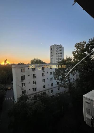 Garsonieră semidecomandată, mobilată în Basarabia