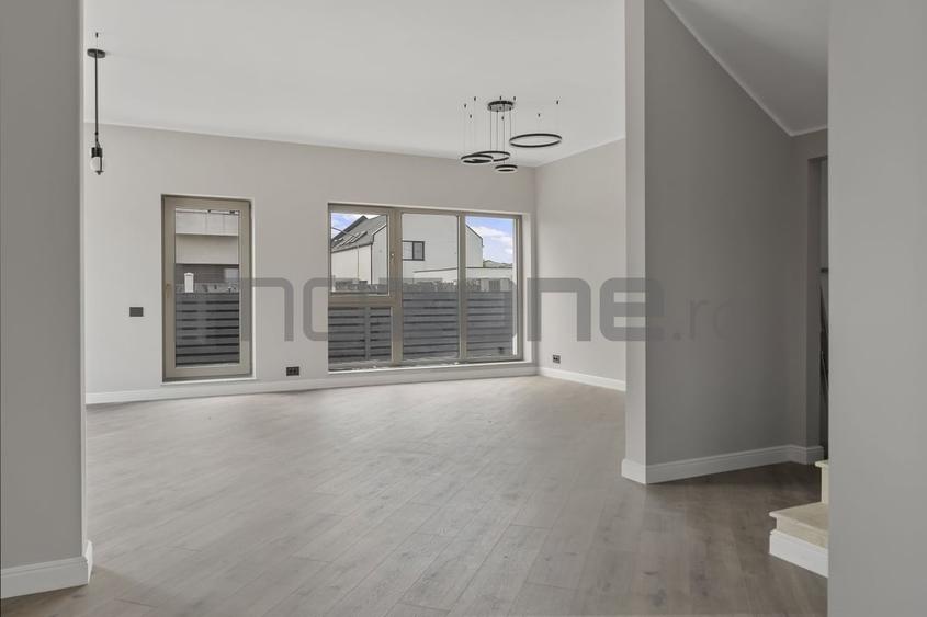 Casă cu 4 camere cu Teren 350 Mp în Ferme