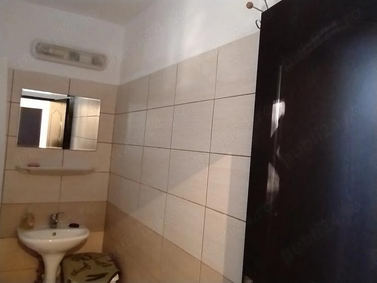 Dau in chirie apartament 3 camere parter Enescu 7 renovat - 1