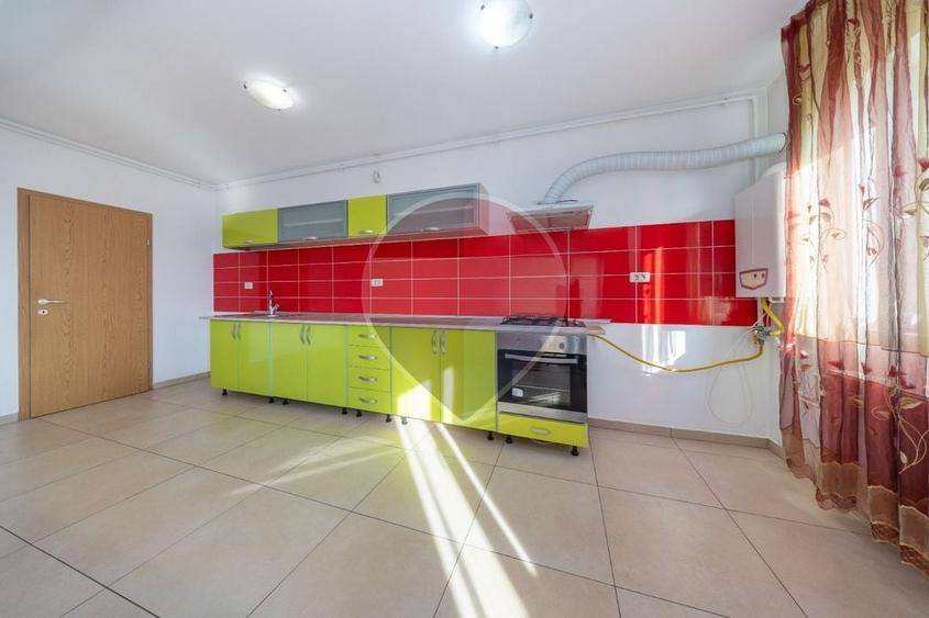 Apartament cu 2 camere semidecomandat, mobilat în Răcădău