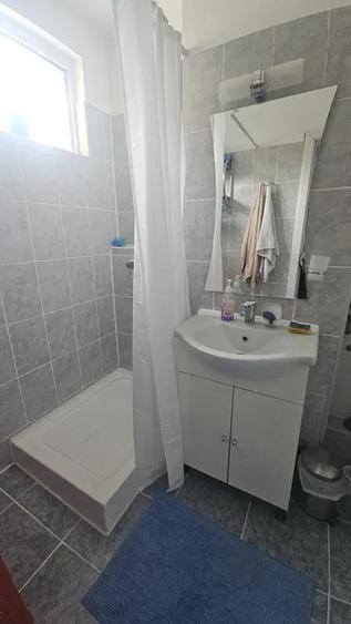 Apartament cu 2 camere semidecomandat, mobilat în Alexandru Obregia