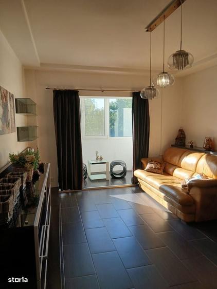 Apartament 3 camere de vanzare Gorjului - 1