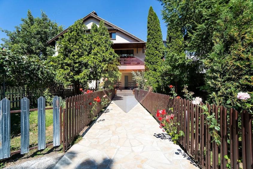 Casă cu Teren 1167 Mp în Tractorul