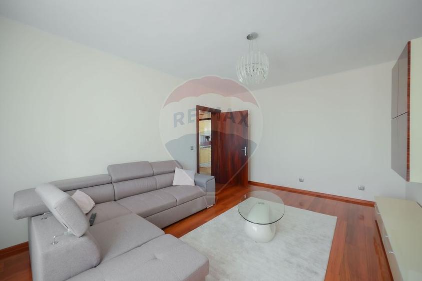 Apartament cu 2 camere decomandat, mobilat în Ultracentral