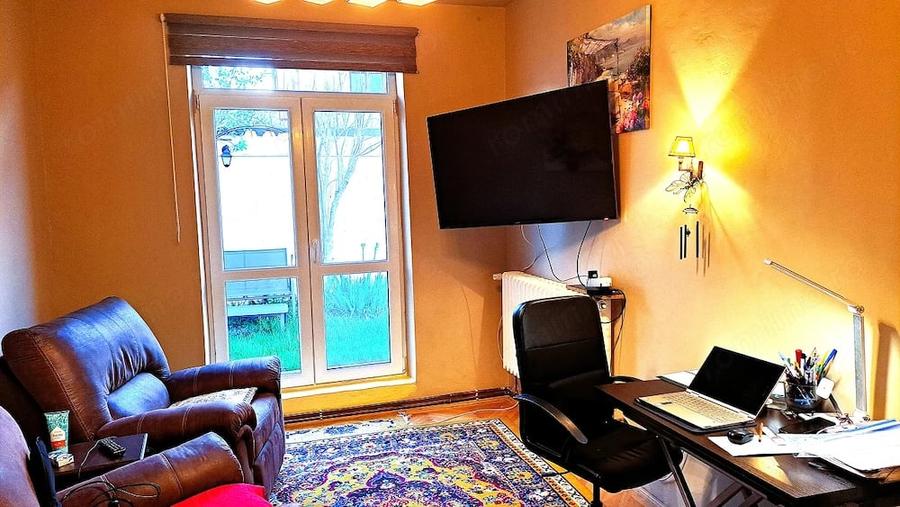 Casă cu 5 camere cu Teren 350 Mp în Central