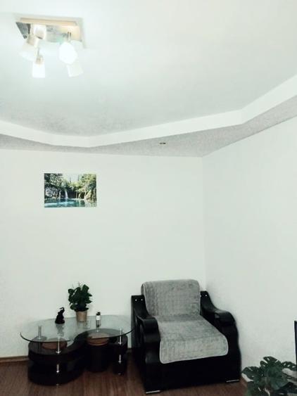 Apartament cu 2 camere decomandat, mobilat în Casa de Cultură