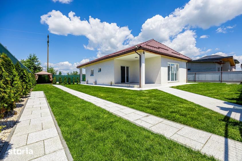 Casă cu 4 camere decomandat cu Teren 600 Mp în Hărman