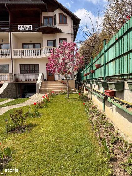 Casă cu 10 camere cu Teren 312 Mp în Central