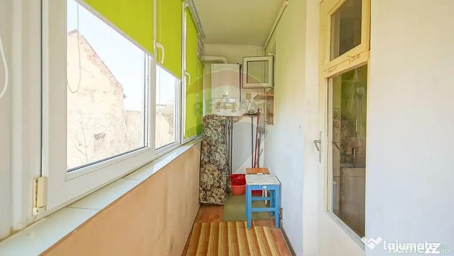 Apartament cu 3 camere semidecomandat în Griviței