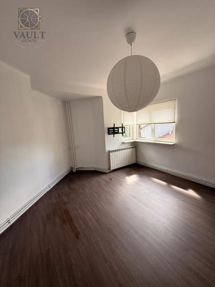 Apartament cu 2 camere semidecomandat în Dacia