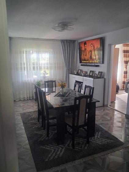 Apartament cu 2 camere semidecomandat în Cezar Petrescu