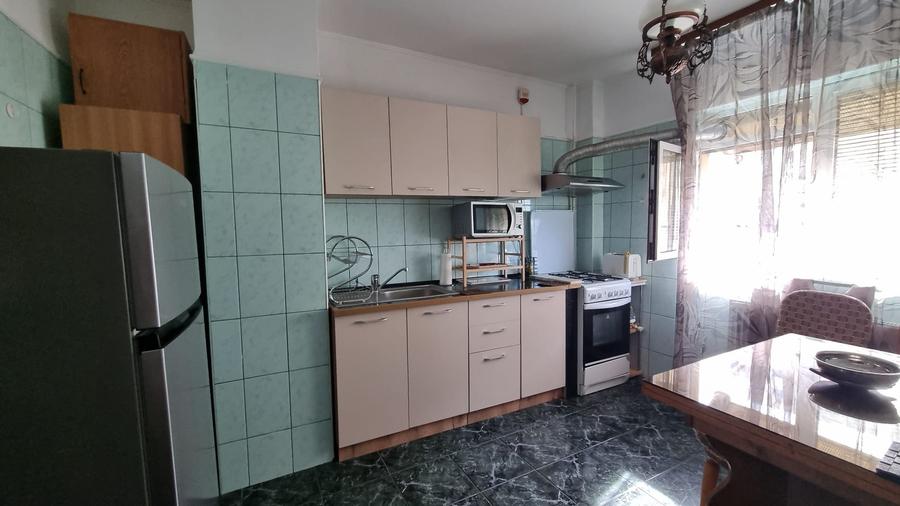 Apartament cu 2 camere decomandat în Iancului