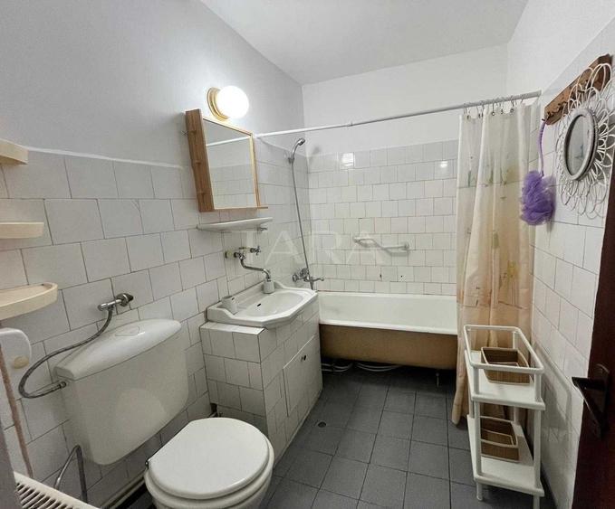 Apartament cu 3 camere decomandat, mobilat în Zorilor
