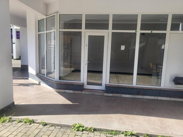 Spațiu comercial, de 90 mp, în Exterior Vest