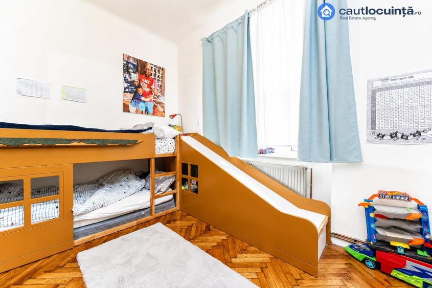 Apartament cu 6 camere, mobilat în P-ța Victoriei