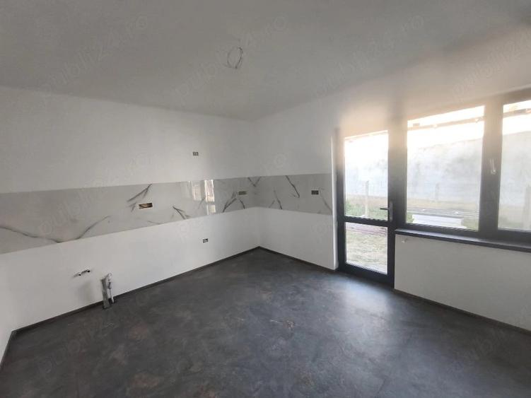 Casă cu Teren 550 Mp în Braniștea
