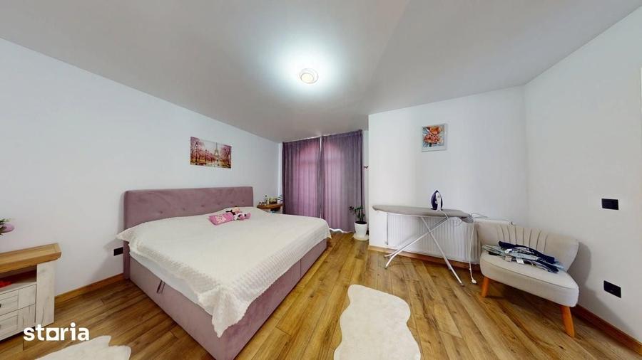Casă cu 4 camere cu Teren 750 Mp în Cristian