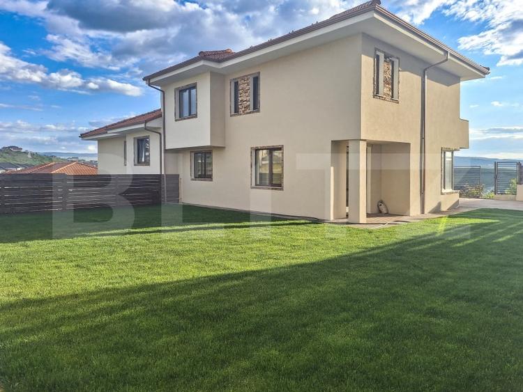 Duplex cu 4 camere cu Canalizare în Dezmir