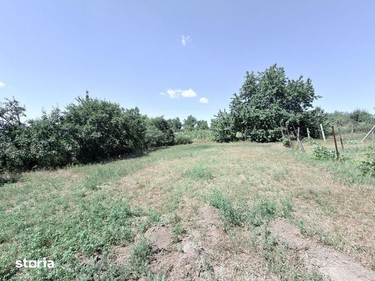 Casă cu 2 camere cu Teren 2204 Mp în Unțeni