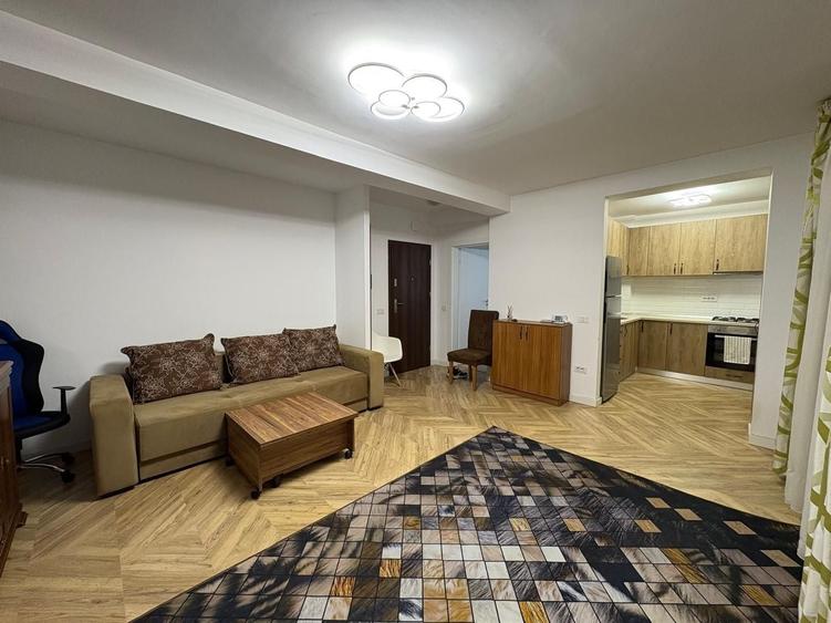 Garsonieră decomandată, mobilată în Apărătorii Patriei