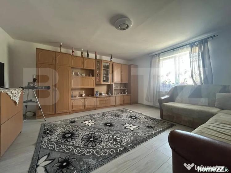 Casă cu 5 camere cu Teren 3000 Mp în Central