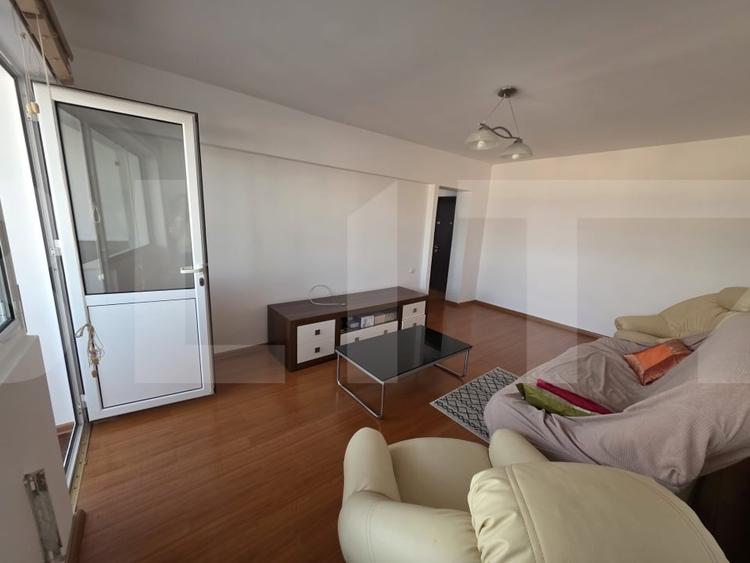 Apartament cu 2 camere decomandat, mobilat în Republicii