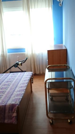 Apartament cu 3 camere semidecomandat în Basarab