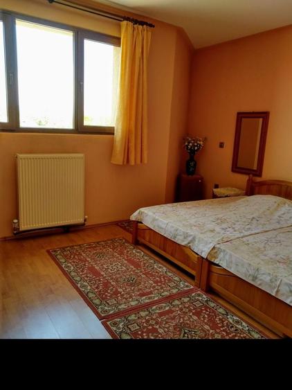 Casă cu 4 camere în Piscu