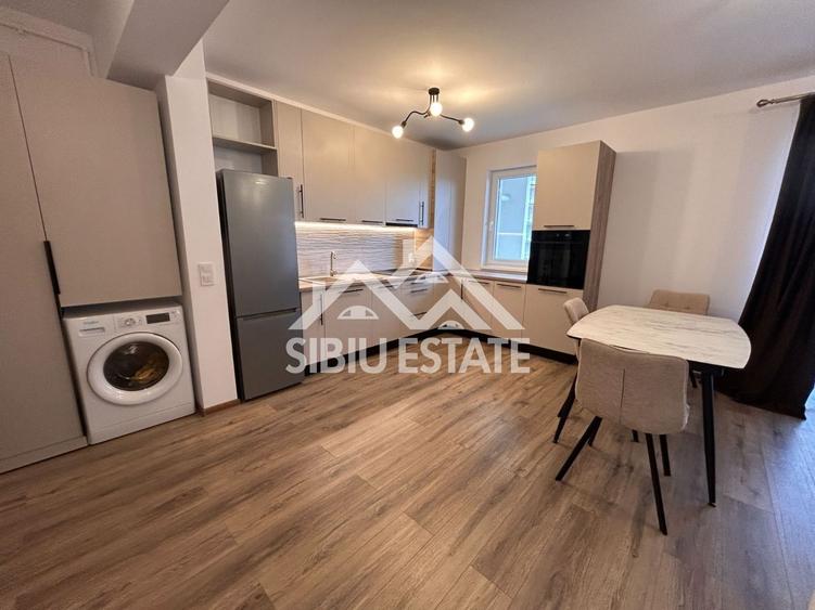 Apartament de vanzare cu 2 camere, etaj 1 bloc cu lift - 1