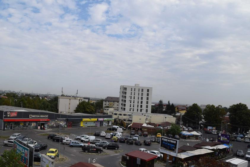 Garsonieră decomandată în Est