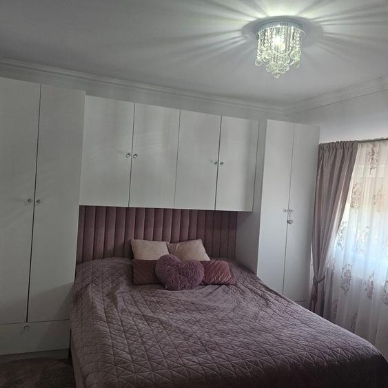 Casă cu 4 camere în Vladimirescu