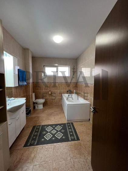 Casă individuală cu 4 camere cu Canalizare în Girocului
