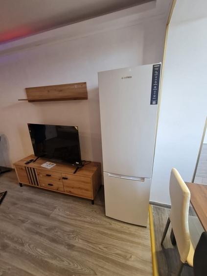 Garsonieră decomandată în Central