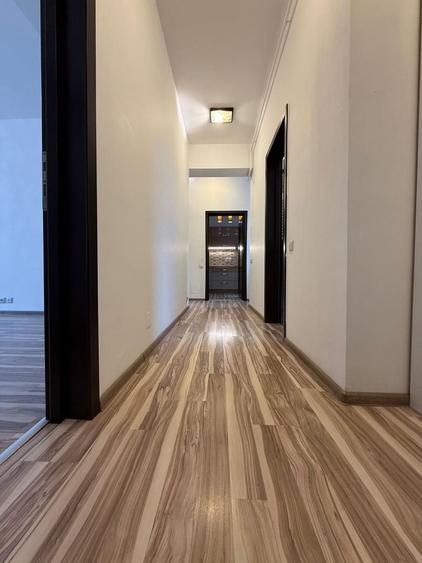Apartament cu 3 camere semidecomandat, mobilat în Lujerului