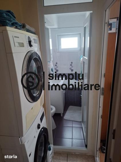 Apartament cu 3 camere în Craiovița Nouă