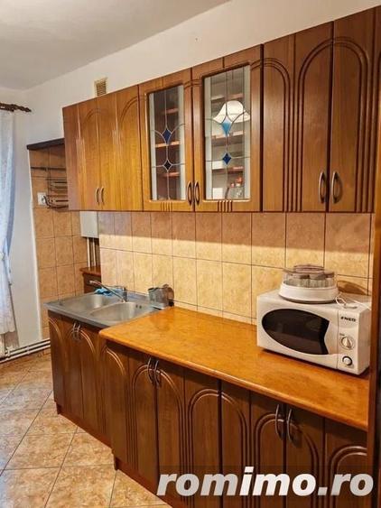 Apartament cu 3 camere decomandat în Tudor