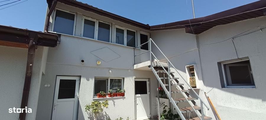 Casă cu 3 camere cu Teren 155 Mp în Central