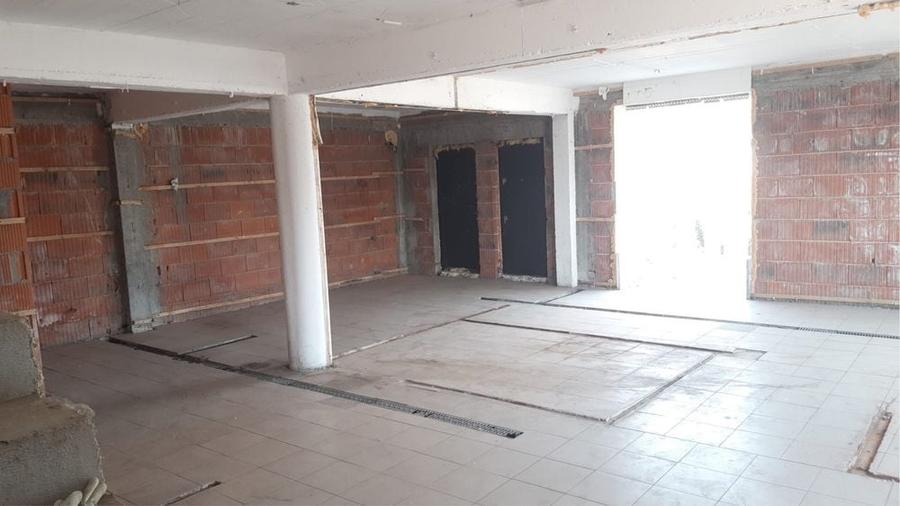 Casă cu 4 camere în Domnești