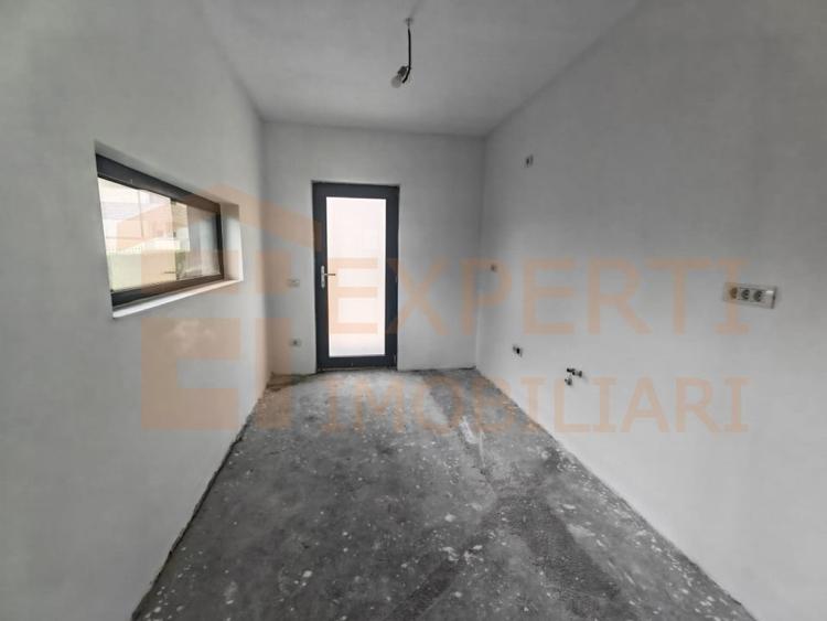 Casă de vânzare în Cumpăna, la cheie, utilități complete, deschidere la 2 străzi - 13