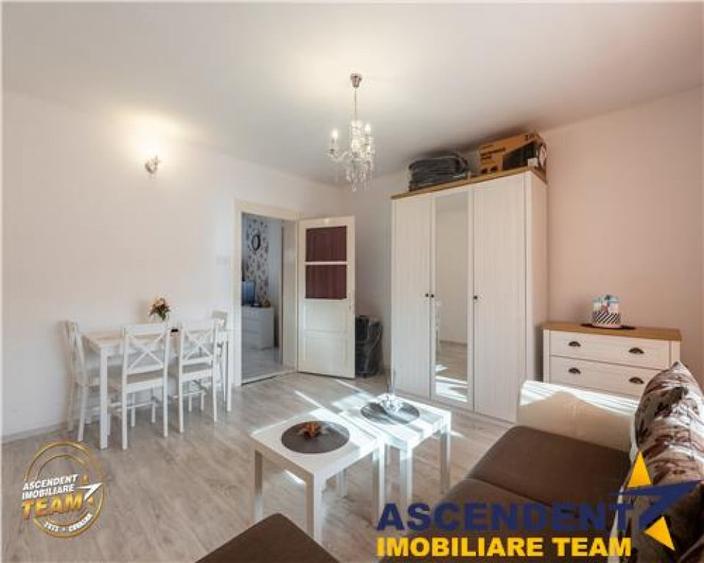 Casă cu 2 camere cu Teren 186 Mp în Simeria