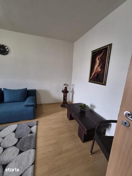 Apartament cu 3 camere decomandat în Dristor