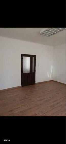 Casă cu 4 camere cu Teren 443 Mp în Mărăști