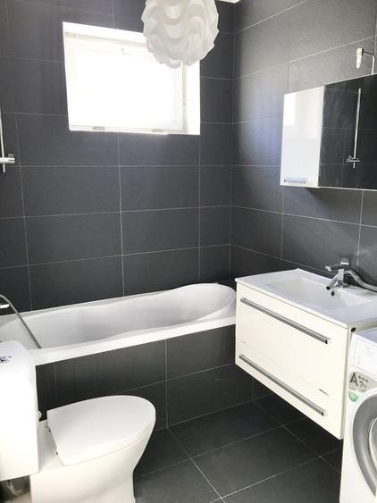 Apartament cu 3 camere decomandat în Turnișor