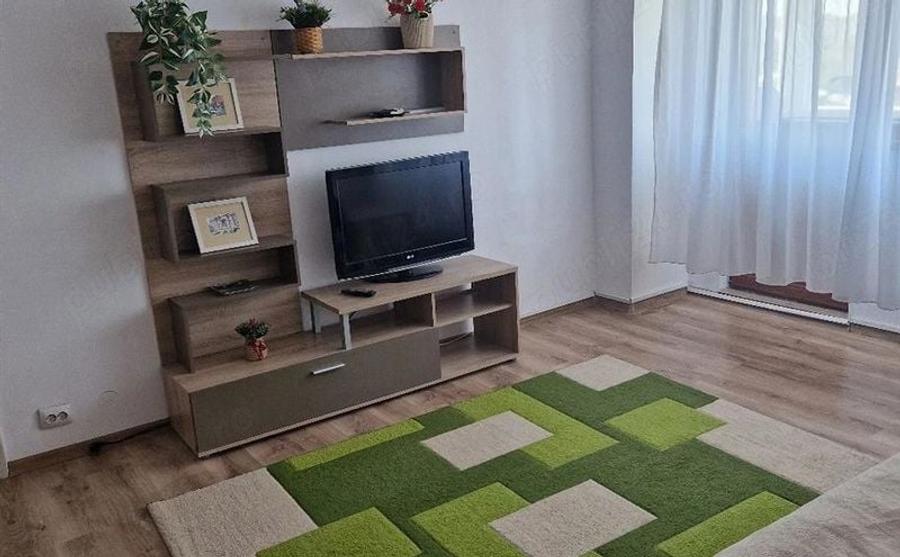 Apartament cu 2 camere semidecomandat în Ștefan cel Mare