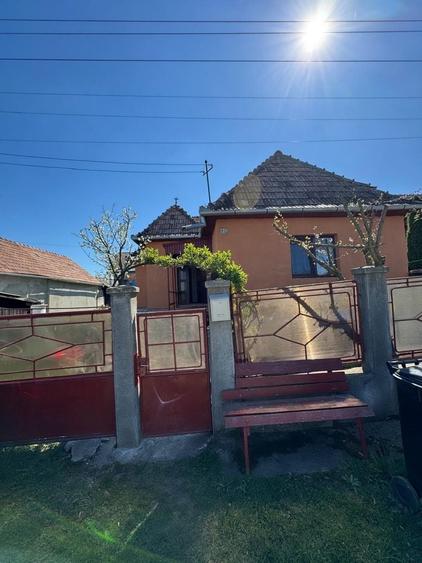 Casă cu 3 camere în Nord