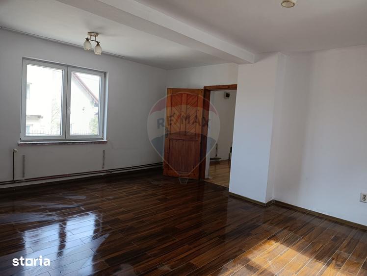 Casă cu 3 camere cu Teren 352 Mp în Central