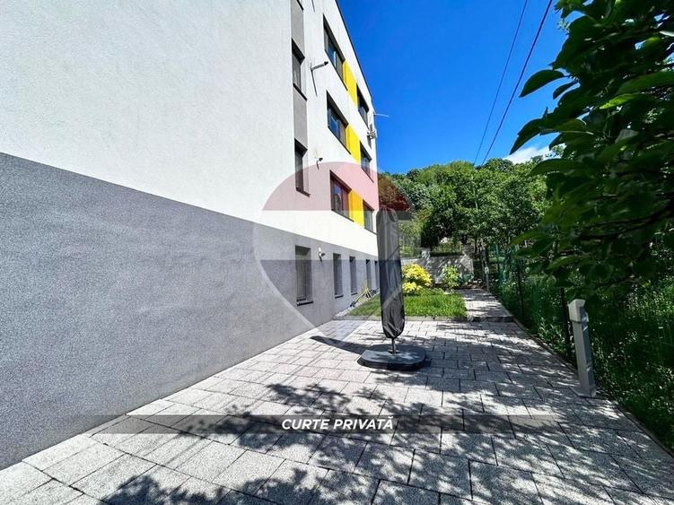 Apartament cu 3 camere decomandat, mobilat în Valea Roșie