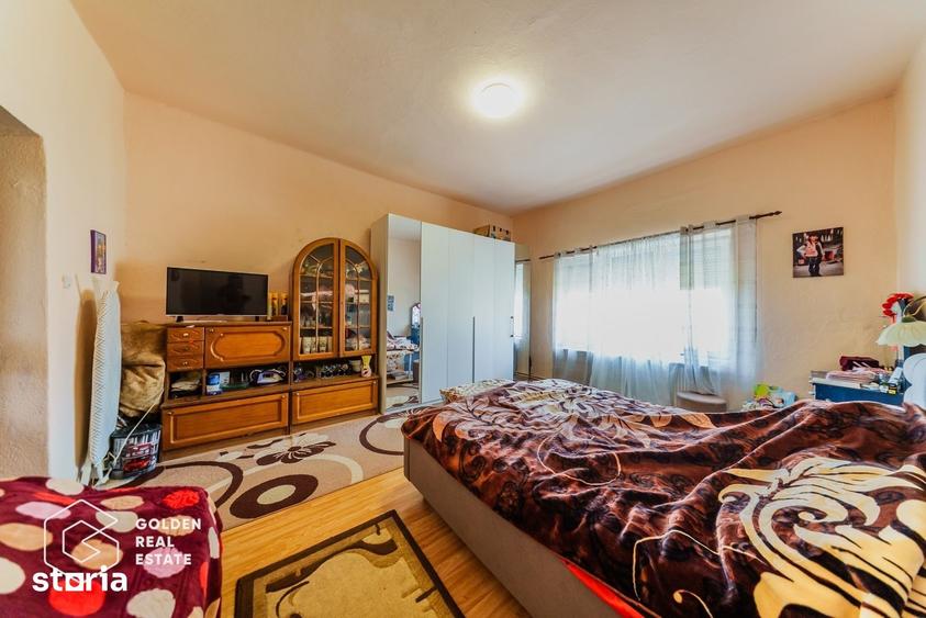 Casă cu 3 camere cu Teren 1778 Mp în Central
