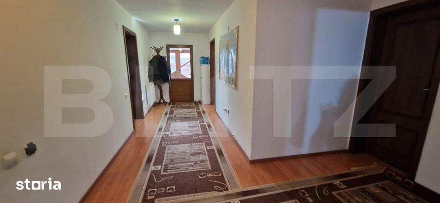Casă cu 6 camere cu Teren 400 Mp în Podari
